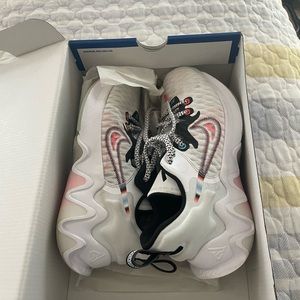 Giannis Immortality Men’s size 7.5 gently used